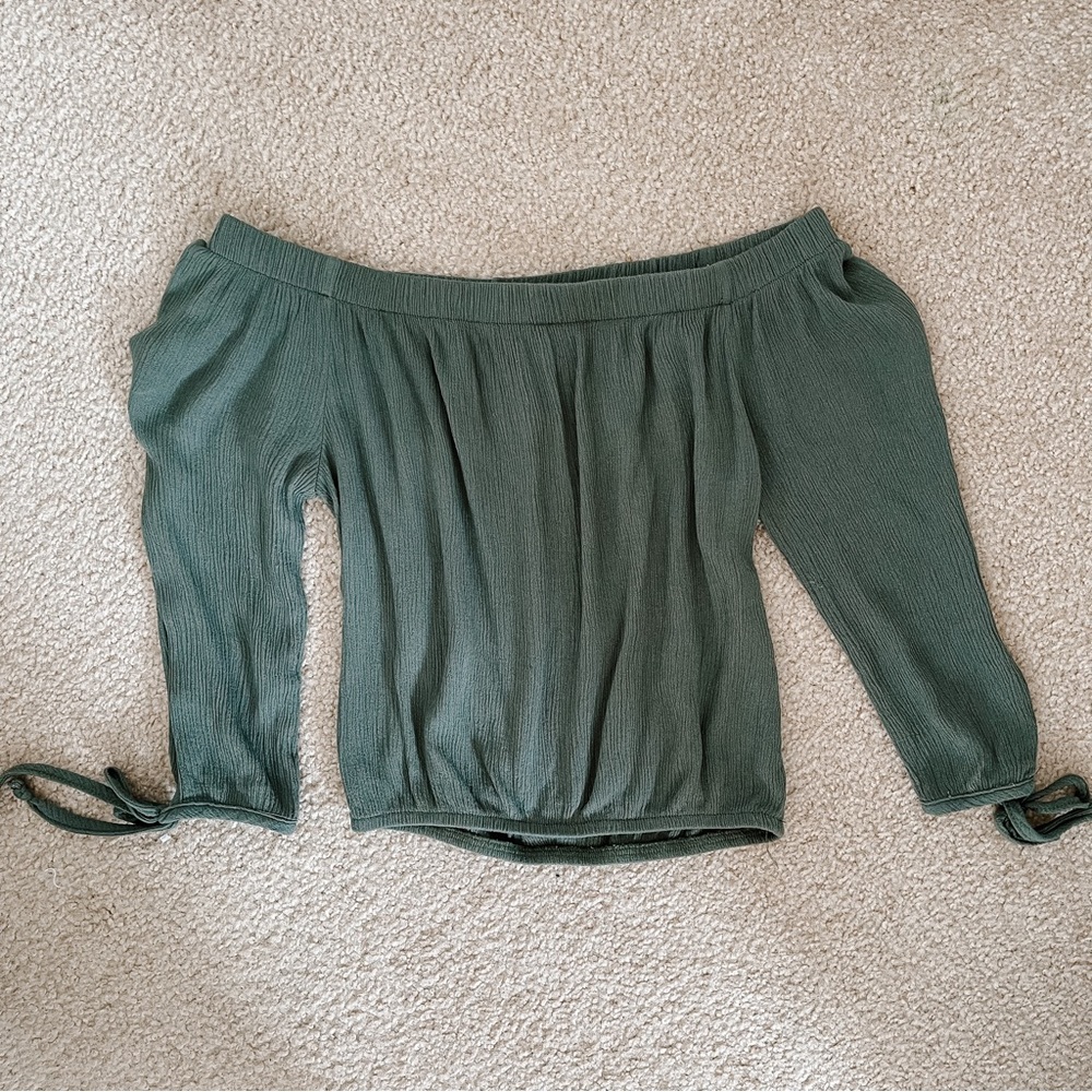 Off-the-Shoulder Green Top 3/4 sleeves